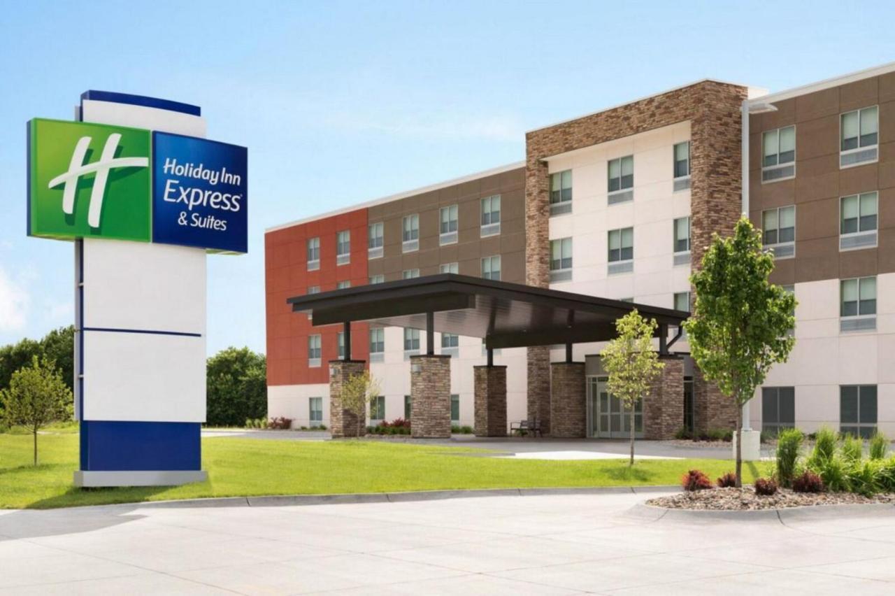 Express & - By Ihg
