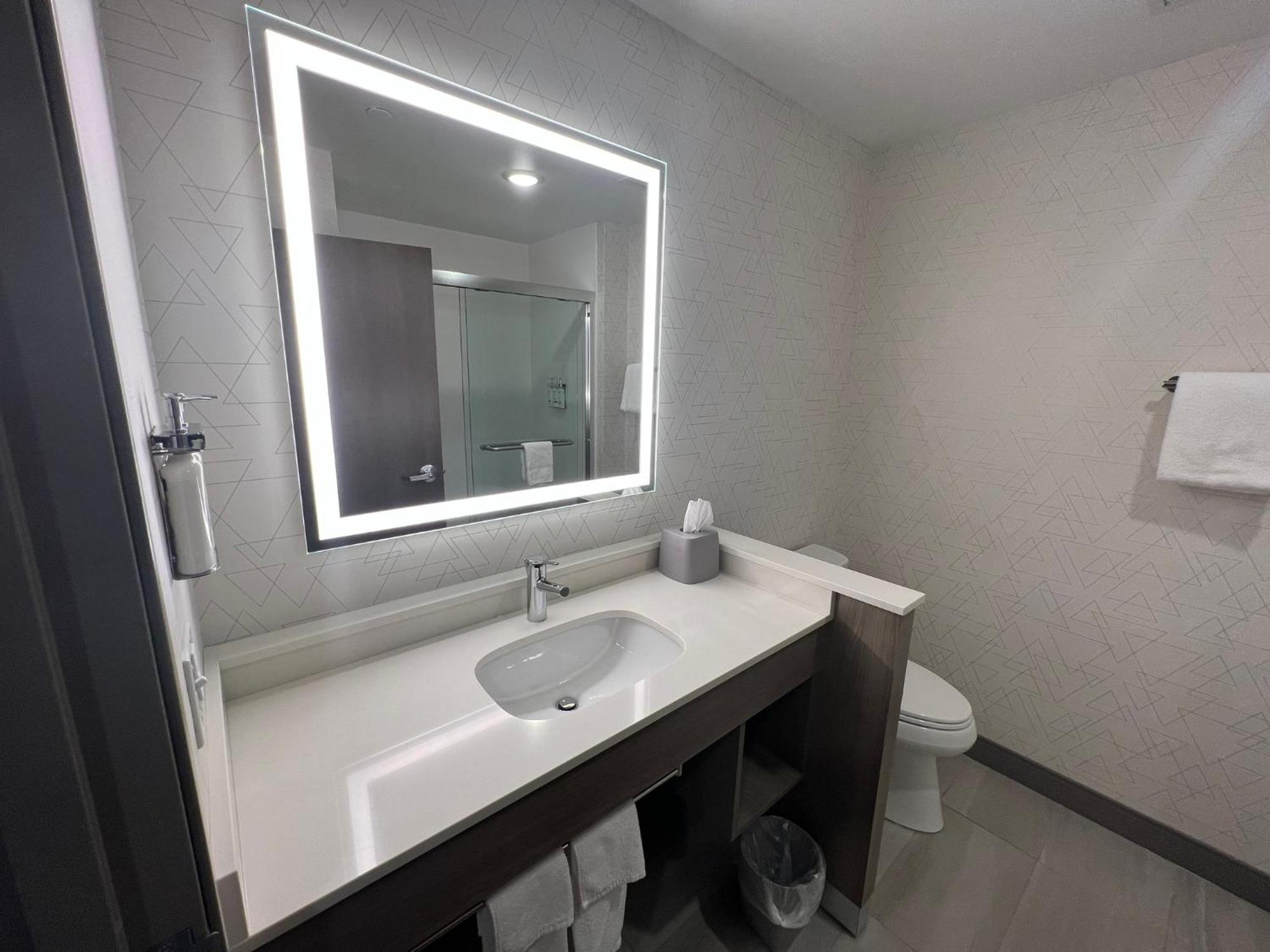 Hotel Express & - By Ihg